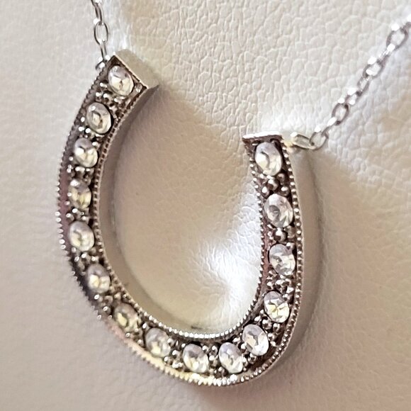 Good Luck Horseshoe CZ Faceted Stone Necklace Silver Tone ML2 Tag 17" - Picture 3 of 6